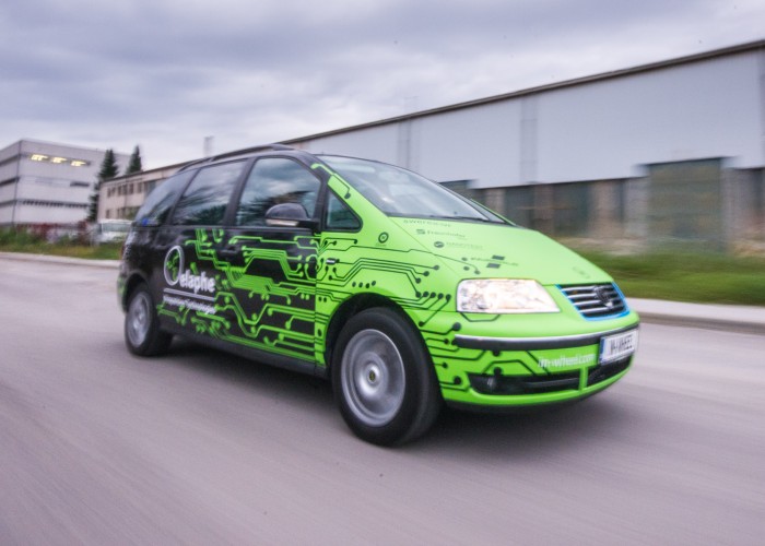 Elaphe In-Wheel Directus Hybrid Vehicle